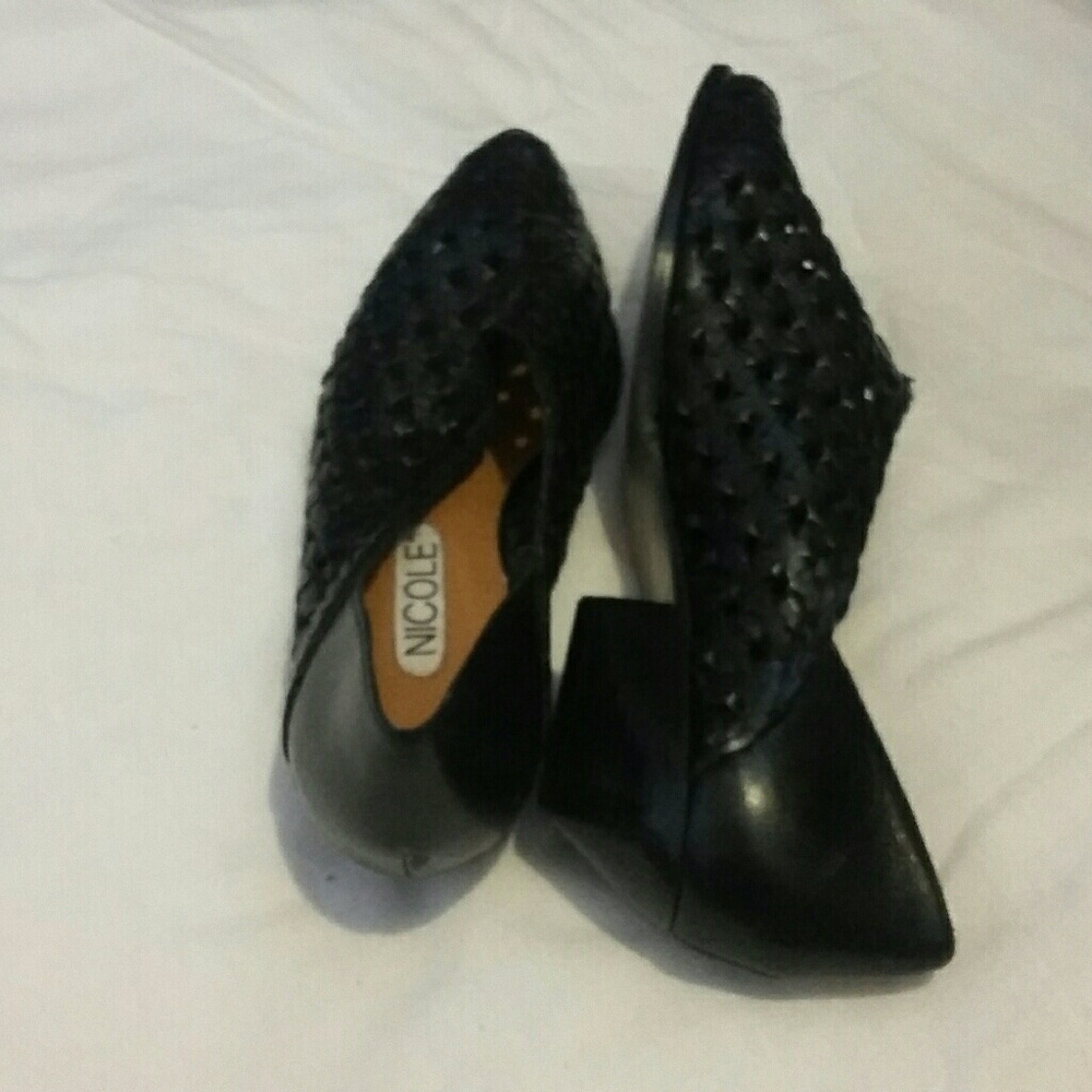FLASHY BLACK SHOES